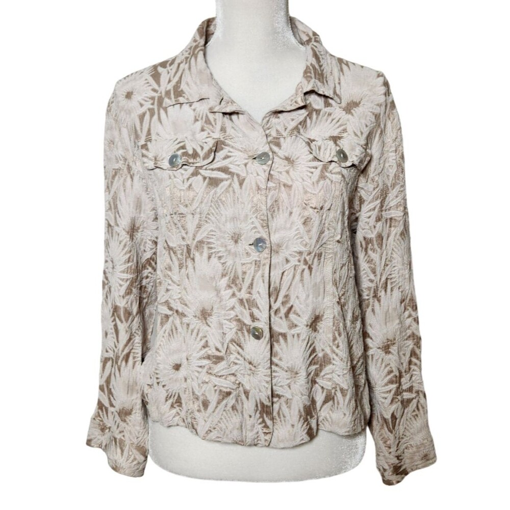Chicos Womens Sz 3 Button Up Top Silk Blend Blouse Floral Texture Pockets Tan